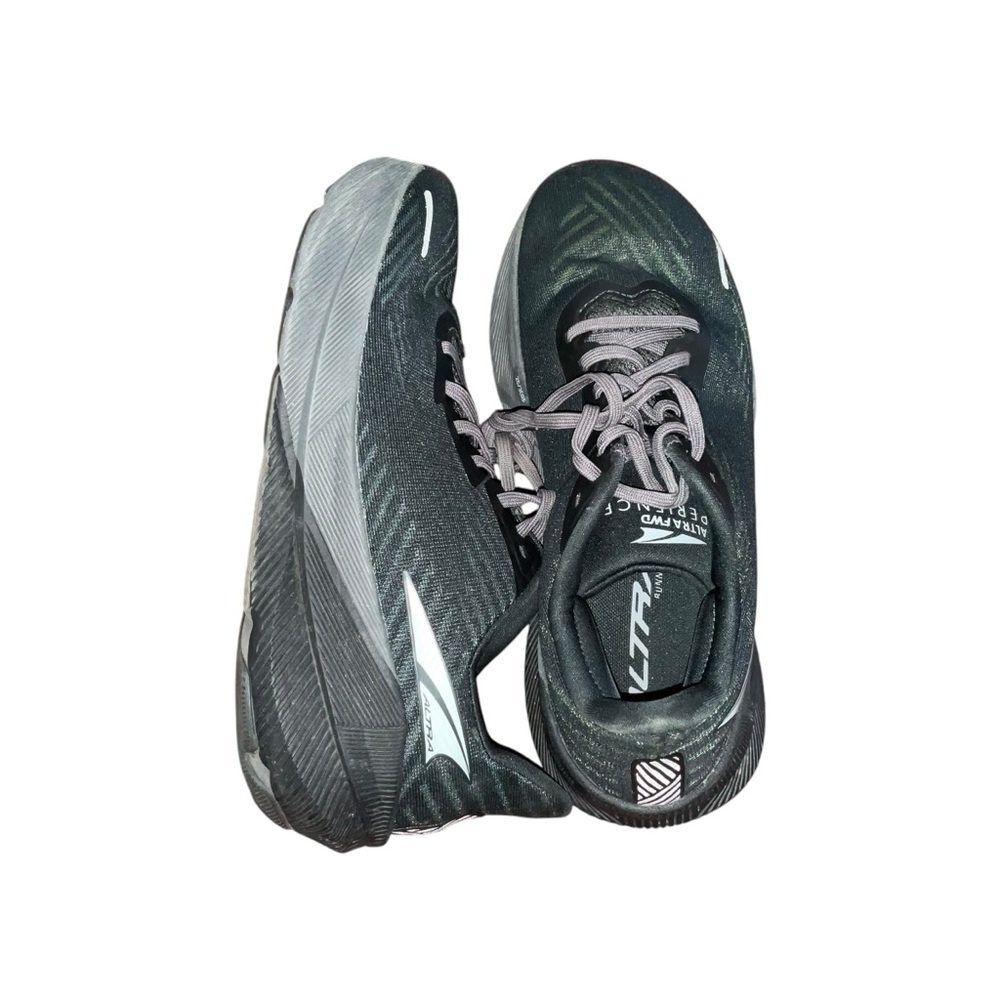 Altra forward experience shoes black. Women’s 8.5. RARE! EUC!